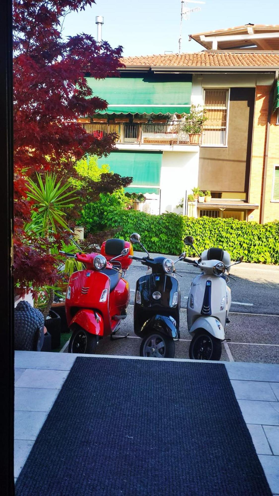 Hotel Virginia Garda  Zewnętrze zdjęcie